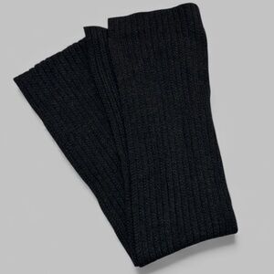 Banana Republic Extra Fine Italian 100% Merino Wool Black Scarf